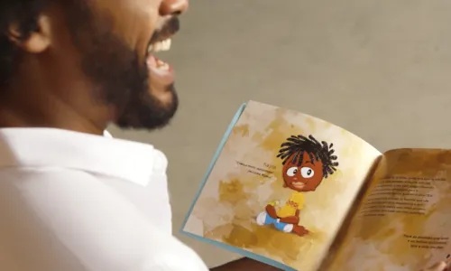 
				
					Ator da Globo lança livro infanto-juvenil em Salvador
				
				