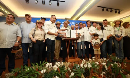 
				
					Governador assina plano de agricultura sustentável na Bahia Farm Show
				
				