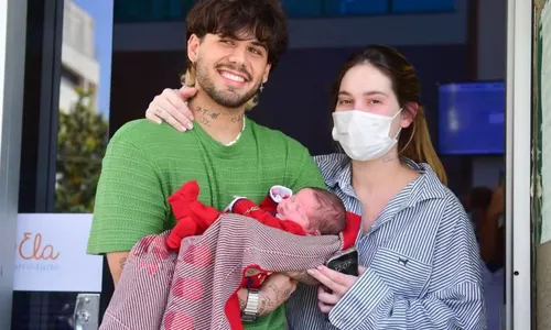 
				
					Virginia e Zé Felipe recebem críticas após anunciarem nome do filho
				
				