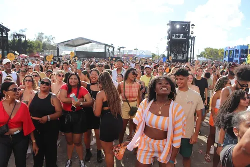 
				
					FOTOS: veja imagens do segundo dia do Festival de Verão Salvador
				
				