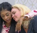 Ex-paquita Ana Paula Pituxita chora ao falar de Xuxa: 'A pessoa não confia'