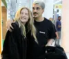Luísa Sonza troca beijos com novo namorado em aeroporto; FOTOS