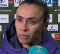 'Termino aqui, mas elas continuam', diz Marta após eliminação da Copa