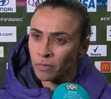 'Termino aqui, mas elas continuam', diz Marta após eliminação da Copa