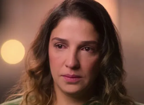 Mãe de Isabela Nardoni chora em trailer de documentário da Netflix