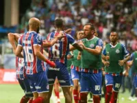 Bahia vence Vitória de virada e avança na Copa do Nordeste