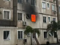 Homem é preso suspeito de agredir companheira e incendiar apartamento