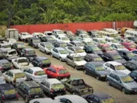 PRF promove leilão de 350 veículos conservados e sucatas na Bahia