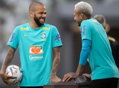 Neymar e pai doaram R$800 mil para redução de pena de Daniel Alves