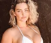Laura Keller tira a roupa em retiro de yoga e enlouquece fãs; FOTOS