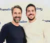 Marco Pigossi se casa com cineasta italiano em cerimônia discreta