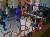 Vídeo: Homem é morto a tiros em estabelecimento comercial na Bahia