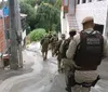 Mulher é vítima de bala perdida enquanto estendia pano de prato na BA