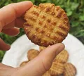 Faça biscoito de amendoim sem açúcar e farinha com 4 ingredientes