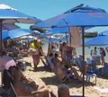 Kits de ambulantes em praia de Salvador terão novas regras