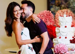 Éverton Ribeiro abre álbum de fotos com aniversário da esposa: ‘Amor'