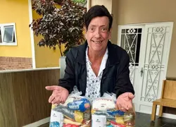 Retiro dos Artistas: Beiçola recebe doação de Tatá Werneck e desabafa