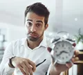 Procrastinação: a velha arte de empurrar tudo com a barriga