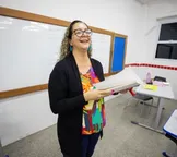 Governo antecipa salário e 13º para servidores da Educação na Bahia