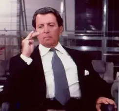 Rainha da Sucata: Renato é pressionado sobre morte de Vicente e reage