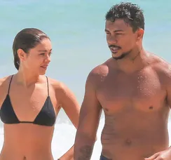 Sophie Charlotte tem gravidez apontada pela web após atitude com Xamã