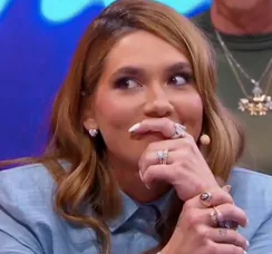 Virginia causa confusão em festa de programa do SBT; saiba motivo