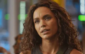 Dona de Mim: Bárbara é algemada pela polícia após vencer luta