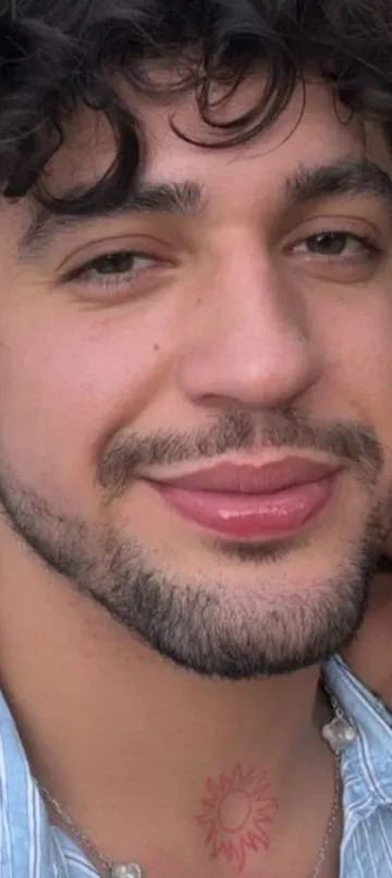 Nattan abre o coração e se declara em aniversário de Rafa Kalimann