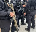 Dois homens são presos em operação por agressão contra adolescentes