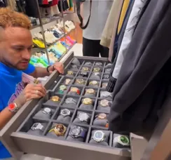 Neymar leva coleção milionária de relógios para a Copa do Mundo; veja