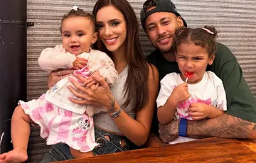 Bruna Biancardi quebra silêncio sobre aniversário cancelado por Neymar