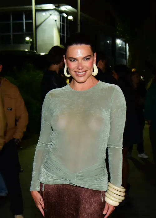 
					'BBB 26': veja lista de 20 famosos cotados para reality show da Globo
				
				