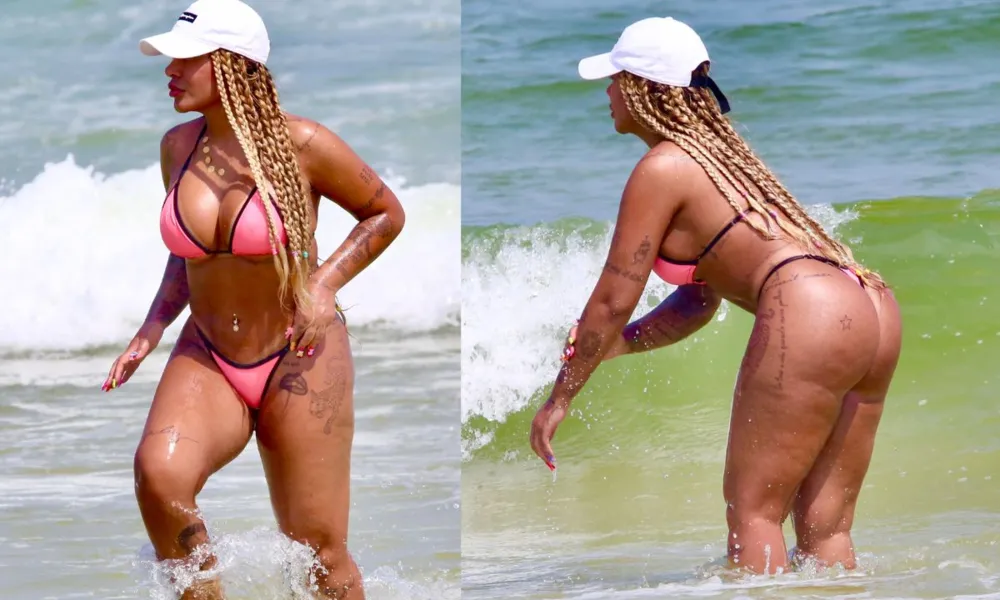 
		
			Rafaella Santos ostenta bumbum GG durante passeio em praia
		