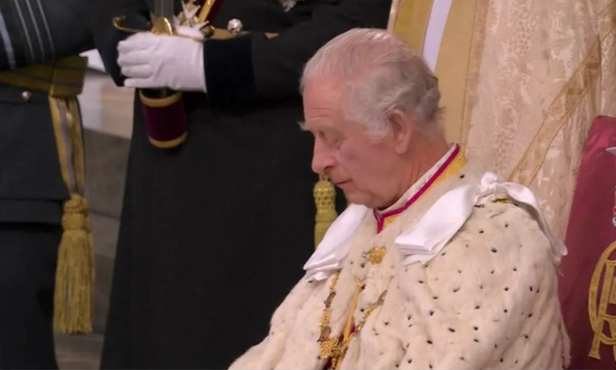 Charles III é o novo rei da Inglaterra; veja fotos