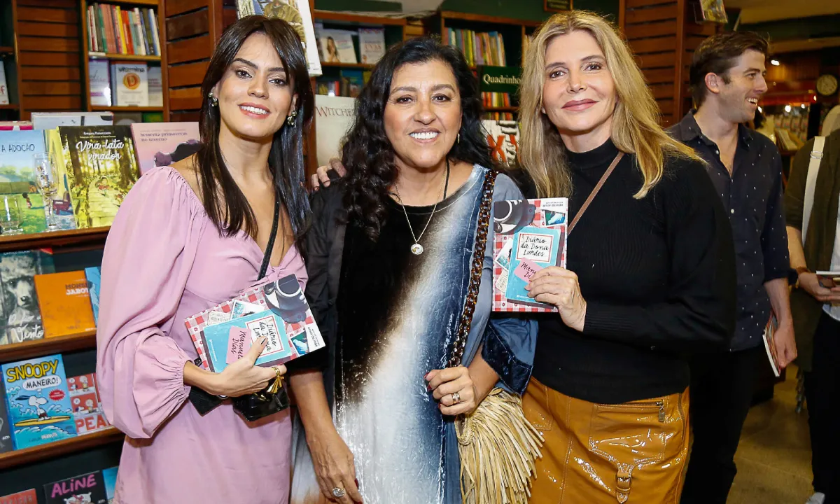 Famosos prestigiam lançamento de livro 'Diário da Dona Lurdes'