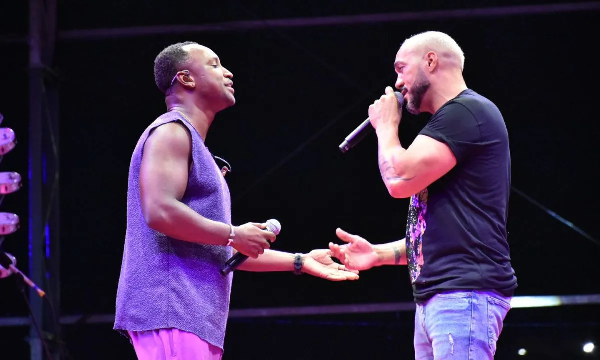 'Você é um filho', diz Belo para Thiaguinho durante show do Tardezinha