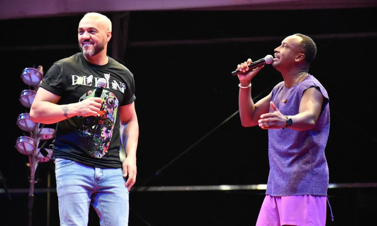 'Você é um filho', diz Belo para Thiaguinho durante show do Tardezinha