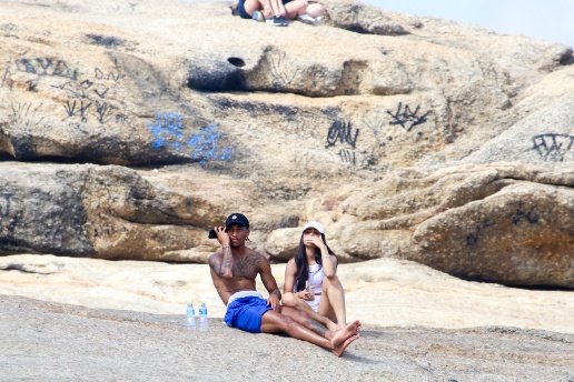 Jogador do Chelsea que namorou Mel Maia é flagrado com nova namorada