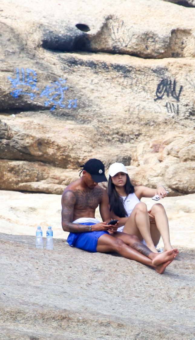 Jogador do Chelsea que namorou Mel Maia é flagrado com nova namorada