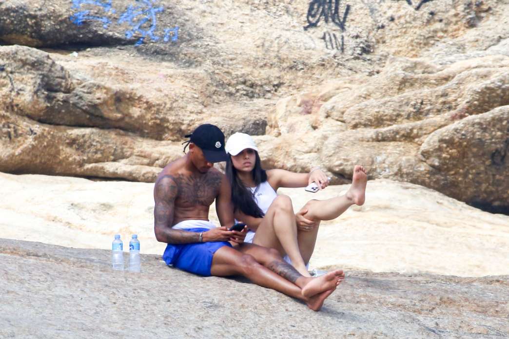 Jogador do Chelsea que namorou Mel Maia é flagrado com nova namorada