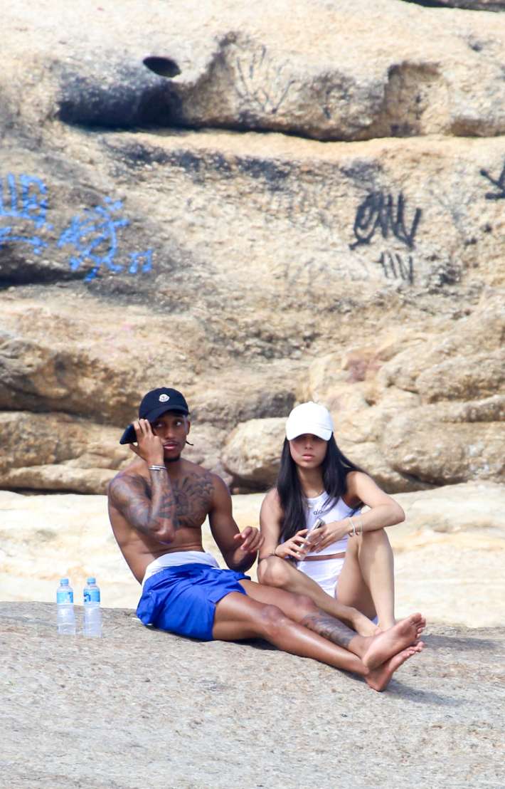 Jogador do Chelsea que namorou Mel Maia é flagrado com nova namorada