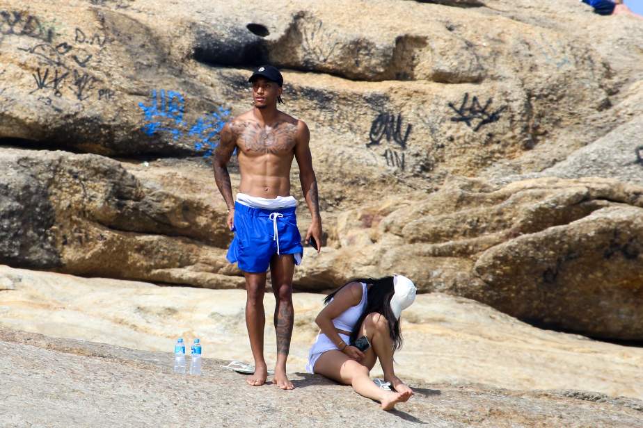 Jogador do Chelsea que namorou Mel Maia é flagrado com nova namorada