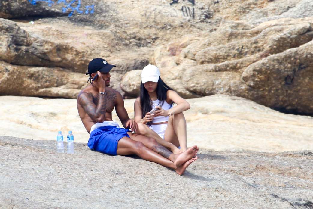 Jogador do Chelsea que namorou Mel Maia é flagrado com nova namorada