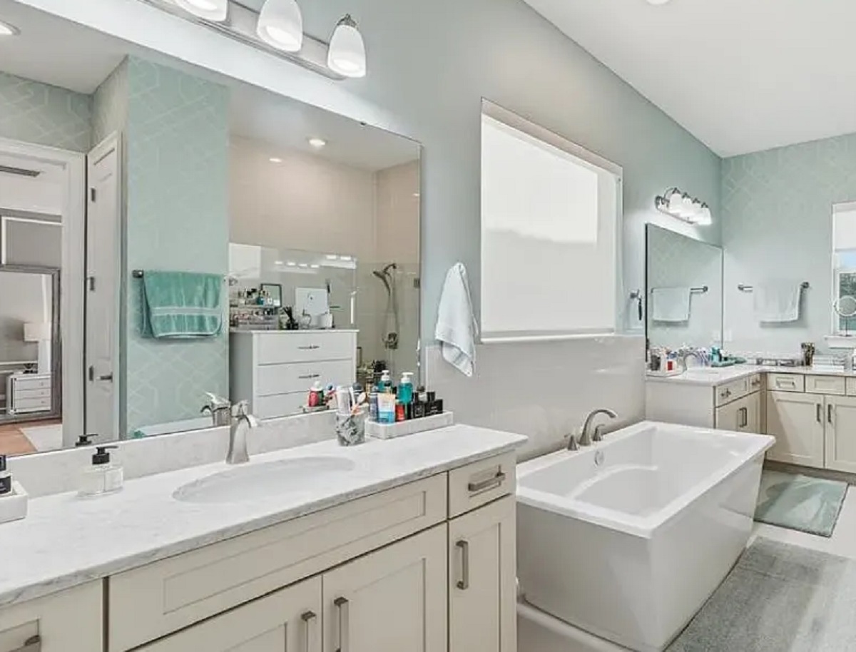 André Valadão coloca mansão de R$ 8,5 milhões à venda em Orlando; veja