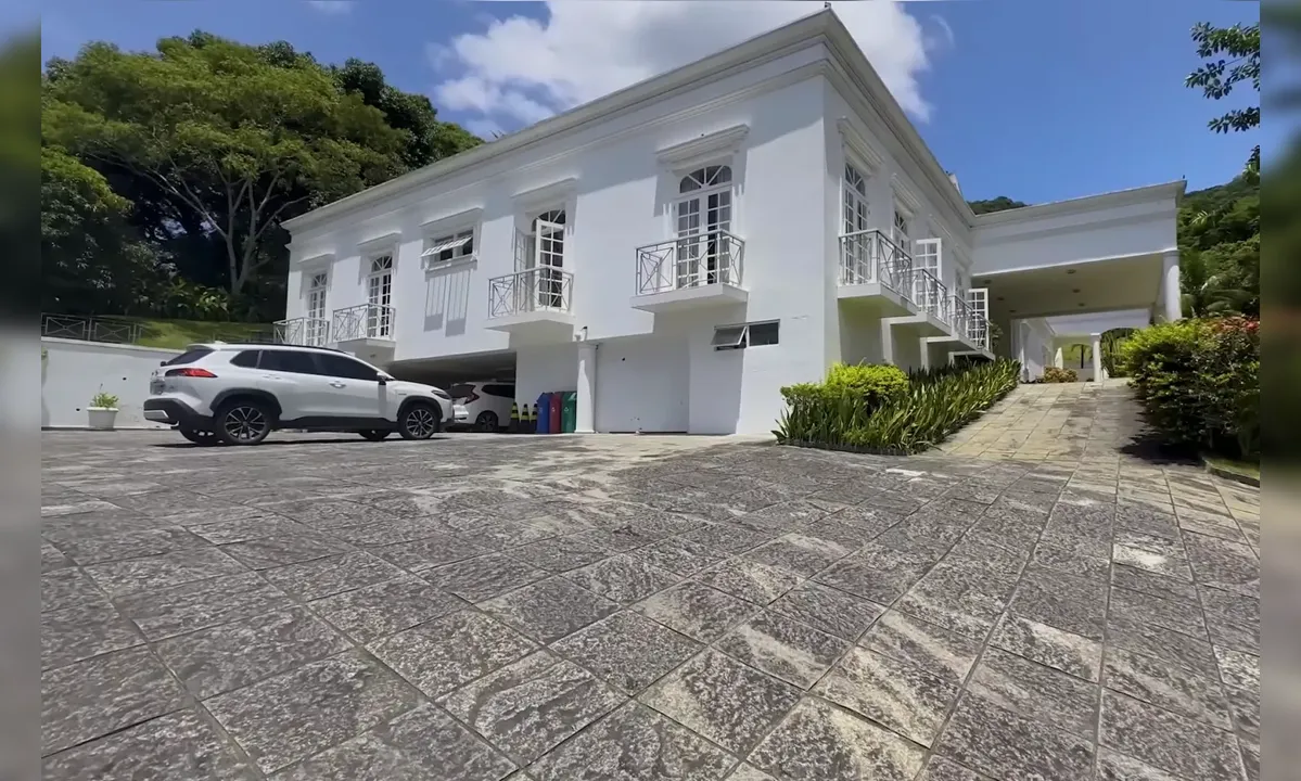 Como é a mansão de Renato Aragão, o Didi, que teve penhora ordenada pela Justiça por dívida astronômica de IPTU