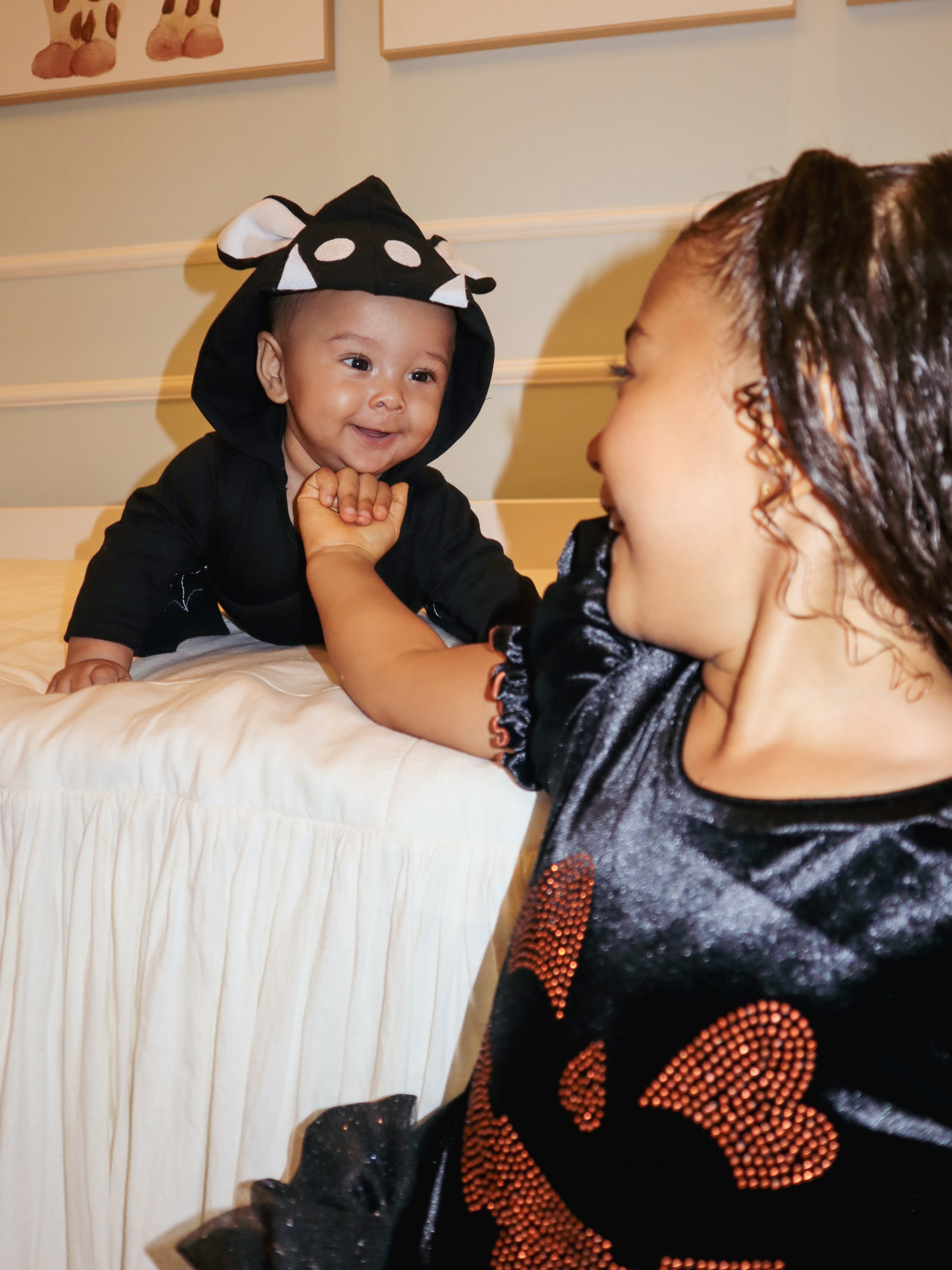 Quinto mêsversário de Levi, filho caçula de Lore Improta e Léo Santana, foi comemorado com o tema de Halloween 