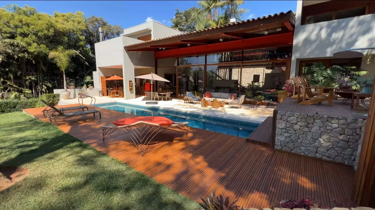 Viih Tube não consegue vender cobertura de luxo com piscina, sauna e cinema e dá desconto milionário