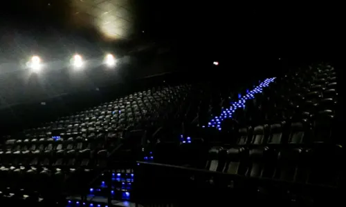 
				
					Cinema imersivo: iBahia conhece 1ª sala IMAX do estado; saiba detalhes da experiência
				
				