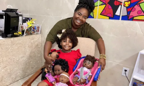 
				
					Especialistas defendem empoderamento de crianças negras com representatividade de bonecas e outros personagens infantis: 'Para se ver e saber que é linda'
				
				