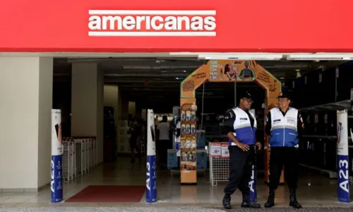 
				
					Justiça suspende pagamento a 1,3 mil credores das Lojas Americanas
				
				